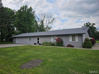 202 Jeremiah St, Willisville, IL 62997
