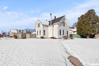 2004 N Division St, Davenport, IA 52804