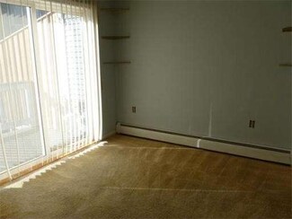 212 Valley West Way Unit 53, Manchester, NH 03102