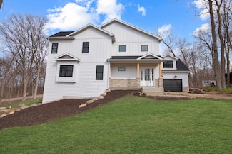 N2692 Forest Dr, Lake Geneva, WI 53147