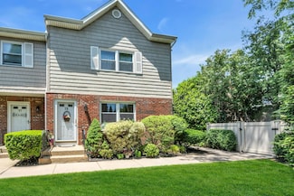 1425 Jerusalem Ave Unit 19, Merrick, NY 11566