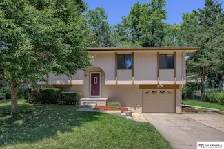 14608 Willow Creek Dr, Omaha, NE 68138