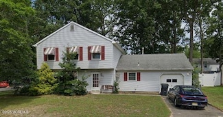 26 Standish Dr, Howell, NJ 07731
