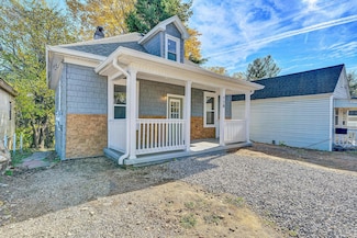 128 10 1 2 St SE, Roanoke, VA 24013