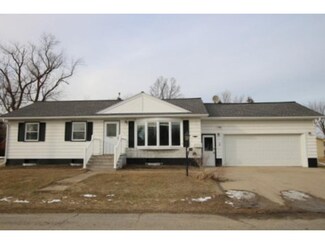 515 Nebraska Ave SW, Staples, MN 56479