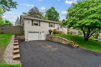 49 Deerfield Dr, West Warwick, RI 02893