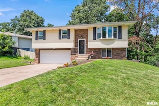 633 Simon Dr, East Peoria, IL 61611