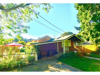 12111 SE 20th Ave, Milwaukie, OR 97222