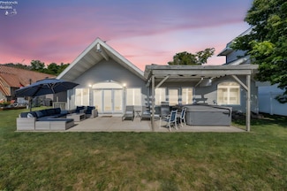 156 Cessna Dr, Put In Bay, OH 43456