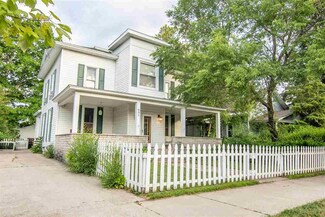 605 State St, Charlevoix, MI 49720