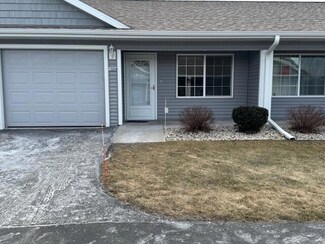1329 S Wilson Ave, Hartford, WI 53027