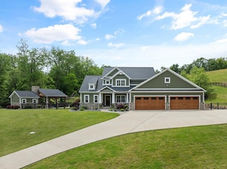 489 Pembroke Dr, Triadelphia, WV 26059