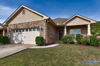 323 Lady Hawk Ln SW, Huntsville, AL 35824