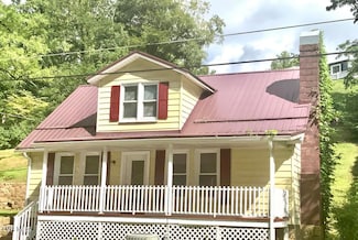 19 Albemarle St E, Big Stone Gap, VA 24219