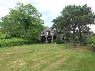 22 Ocean View Farm Rd, Chilmark, MA 02535