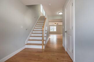 22 Line Rd Unit 2, Wakefield, MA 01880