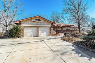 424 S Summitlawn St, Wichita, KS 67209