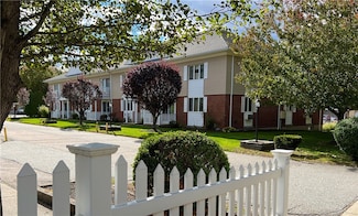 1371 Mendon Rd Unit 31, Woonsocket, RI 02895