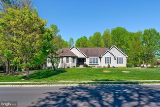 20 Skyline Cir, Sewell, NJ 08080