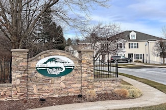 35 Todd St Unit 203, Hamden, CT 06518