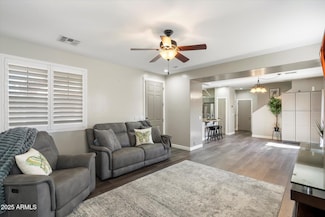 581 S Buena Vista Ct, Gilbert, AZ 85296