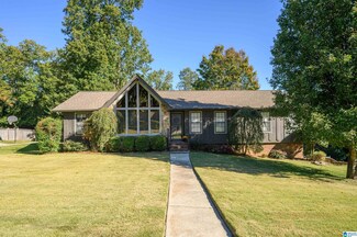 916 Mountain Branch Dr, Vestavia Hills, AL 35226