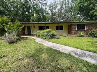 9310 NW 10th Place, Gainesville, FL 32606