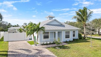 5310 SE Pine Ave, Stuart, FL 34997
