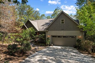 377 Kanasgowa Dr, Brevard, NC 28712