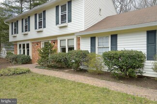 5005 Pheasant Ridge Rd, Fairfax, VA 22030