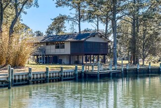 5409 Holly Ct, Chincoteague Island, VA 23336