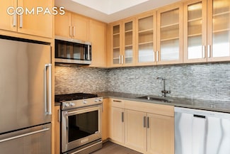 282 S 5th St Unit 10H, Brooklyn, NY 11211