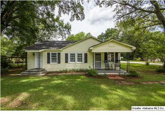 45 College St, Vincent, AL 35178