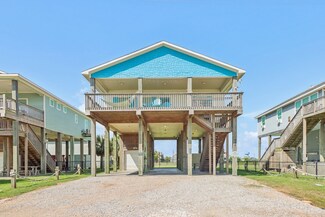 989 Meynig Dr, Port Bolivar, TX 77650