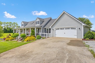 1181 Woodlake Rd, Stamping Ground, KY 40379