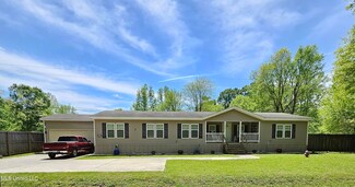 5608 Gibson Rd, Vicksburg, MS 39180