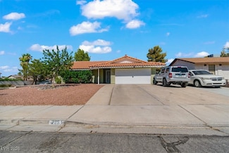 2251 Horse Creek Cir, Henderson, NV 89014