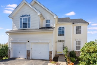 135 Winding Hill Dr, Hackettstown, NJ 07840