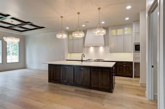 3825 Stone Hill Ln, Edmond, OK 73034