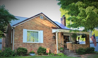 152 W Van Buren St, Nappanee, IN 46550
