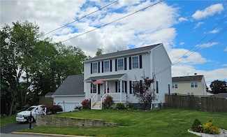 3 Bank St, Cranston, RI 02920