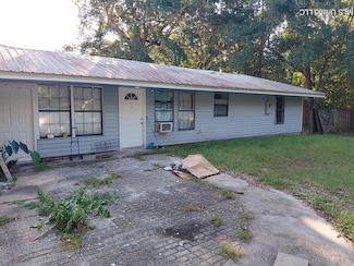 1028 Pino St, Long Beach, MS 39560