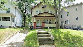 528 S Lucas St, Iowa City, IA 52240
