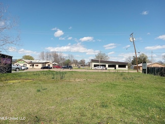 417 Highway 82 W, Indianola, MS 38751