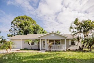 557 NW Fairfax Ave, Port Saint Lucie, FL 34983