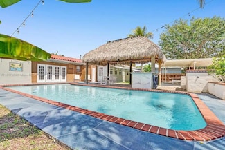 247 SW 5th St, Dania, FL 33004