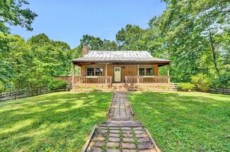 662 Buff Creek Dr, Hardy, VA 24101