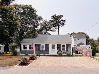 7 Ferncliff Rd, Dennis Port, MA 02639