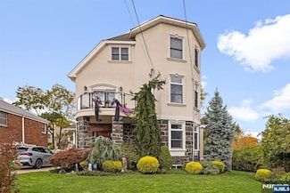41 Cortland Place, Cliffside Park, NJ 07010