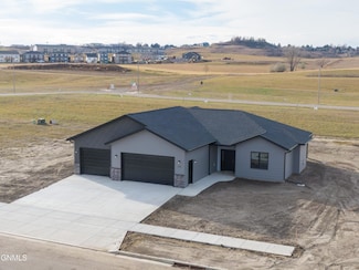 3607 Silver Leaf Ave, Mandan, ND 58554